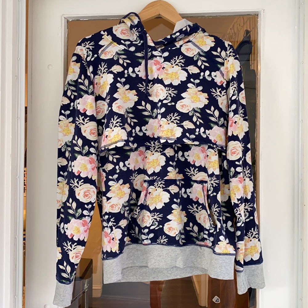 Latched Mama Nursing Hoodie size XL